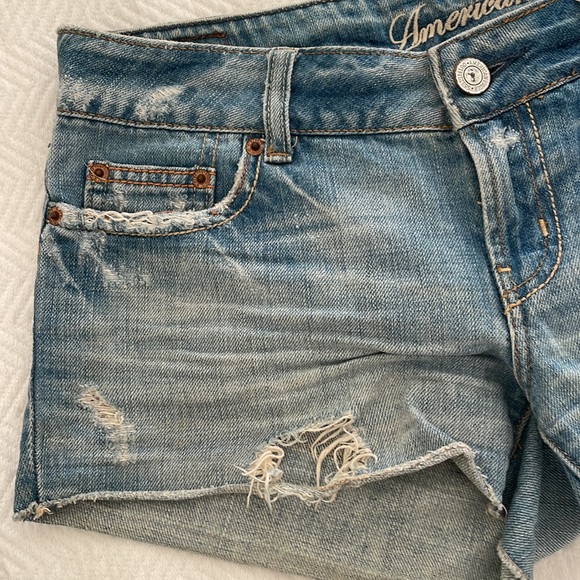 American Eagle Denim Shorts - Picture 2 of 4